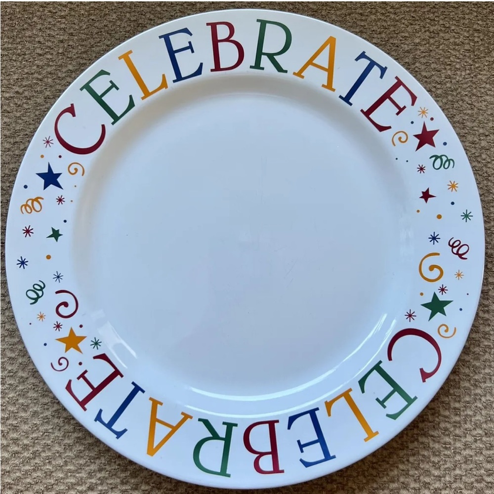 PAMPERED CHEF 11” CERAMIC CLEBRATE PLATE EXCELLENT CONDITION